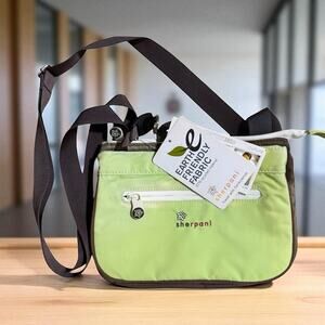 NEW Sherpani ZOOM Crossbody Green Bag Keyring, 6 Zipper Pockets Inside/Out
